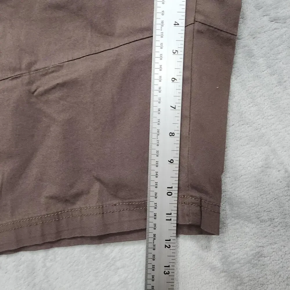 NEW Beverly Hills Polo Club Shorts Mens 44 Brown Cargo Modern Stretch Casual